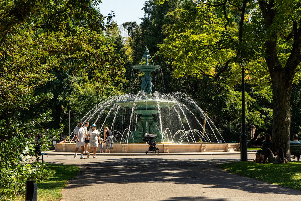 Things to Do Near Burnett Fountain